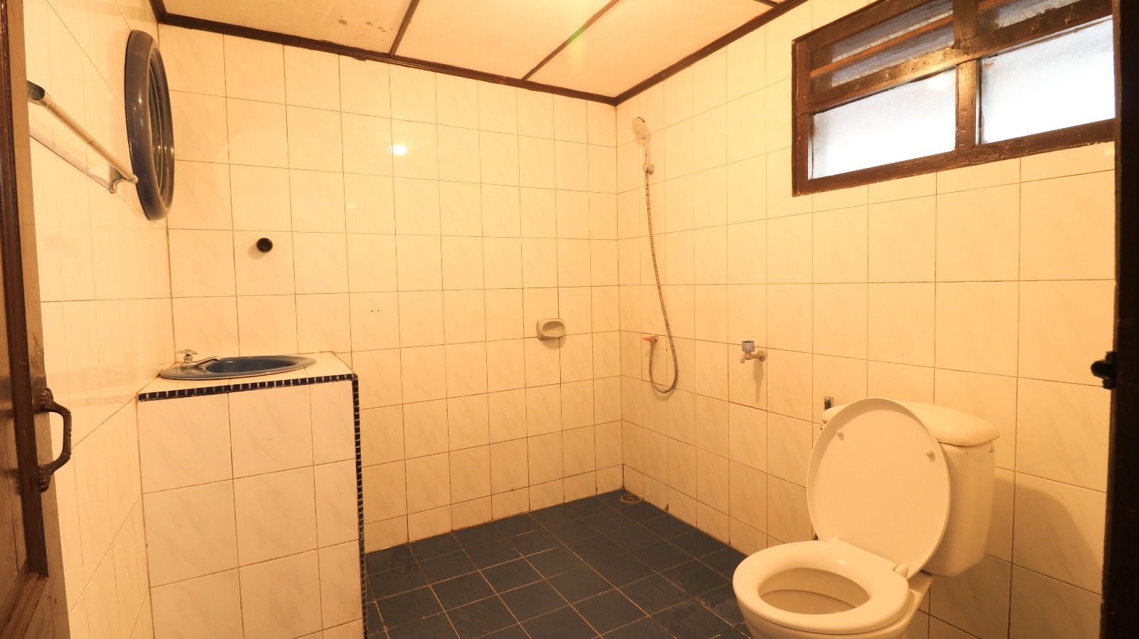 Carolina Cottage Economy room hill view