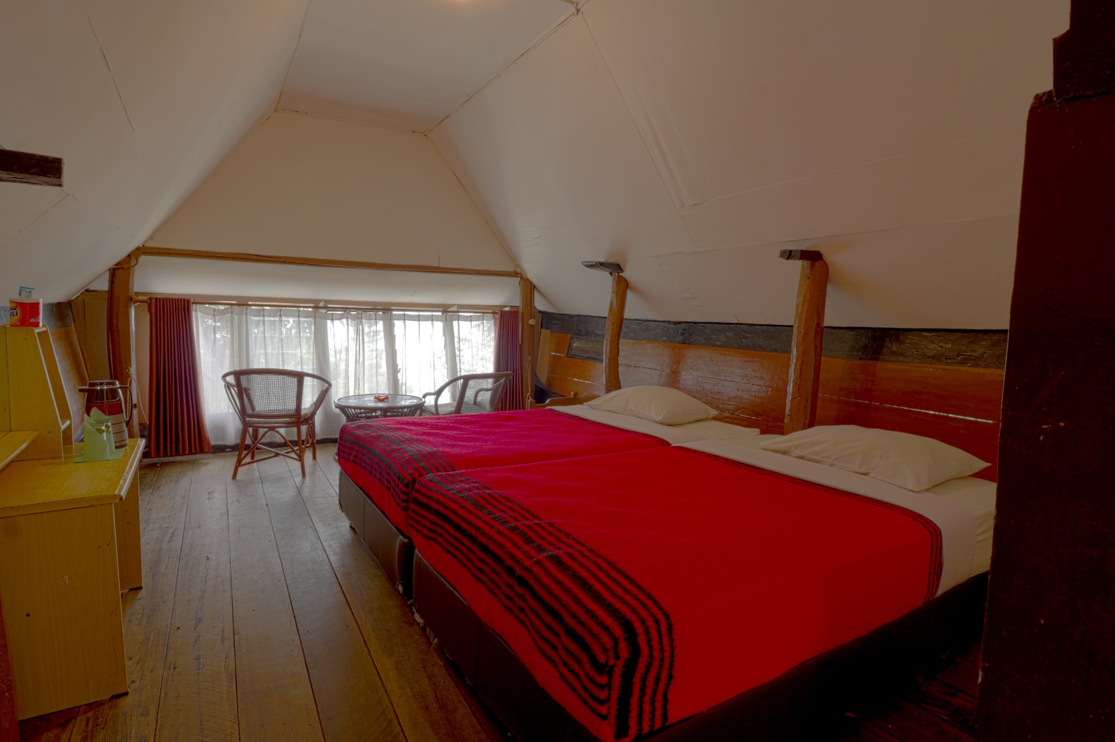 Carolina Cottage Economy room hill view