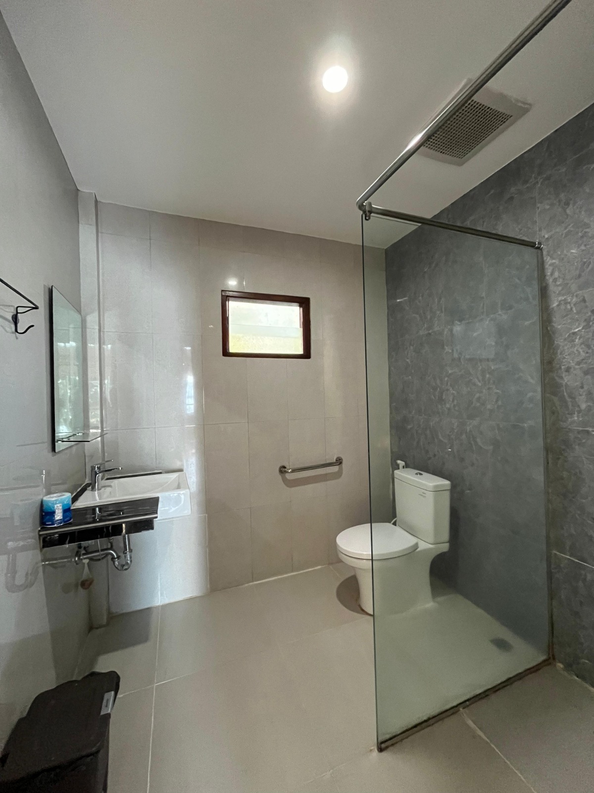 Junior Suit Carolina Hotel Parapat