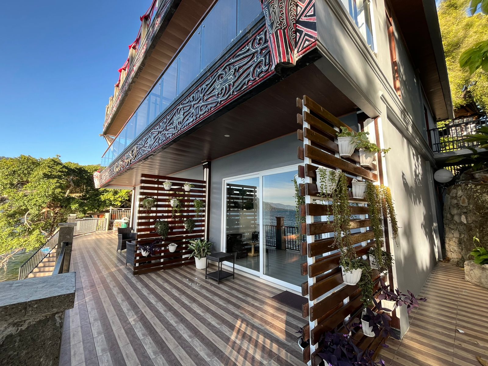 Junior Suit Carolina Hotel Parapat