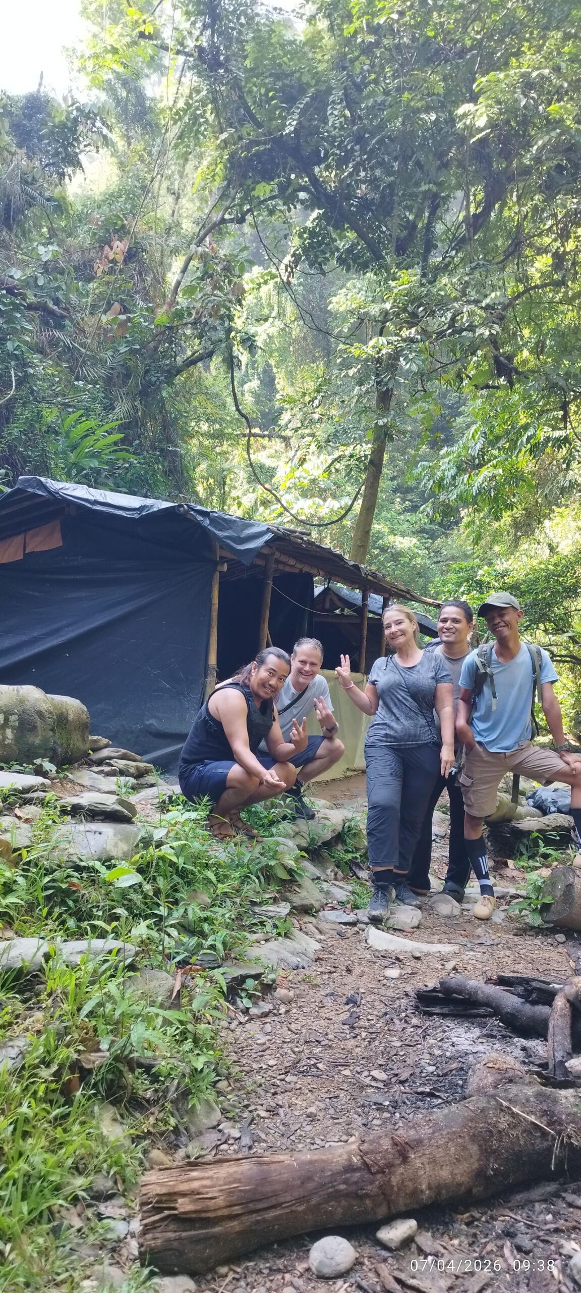 Jungle shelter sumatra national park bukit lawang Jungle shelter sumatra national park bukit lawang