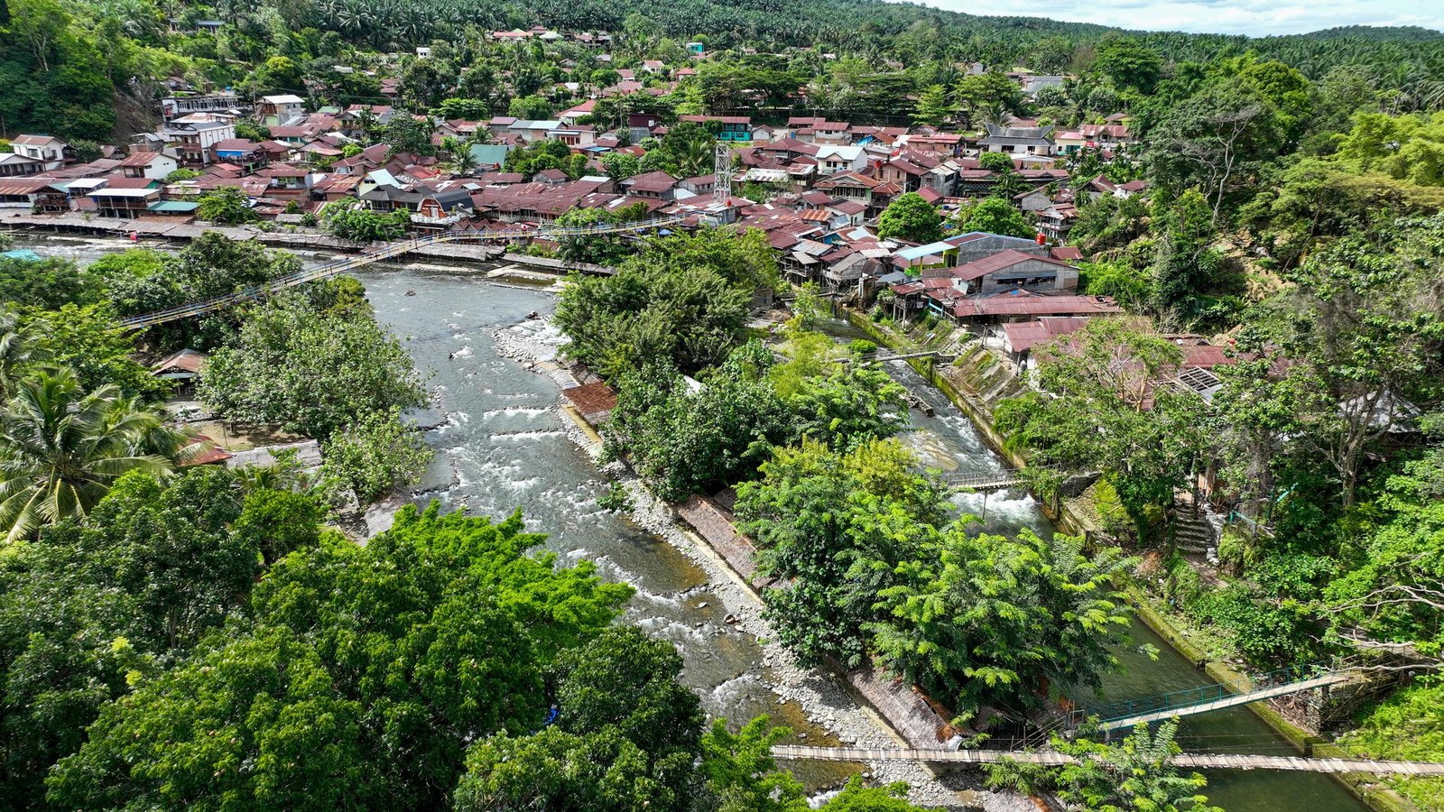 Bukit Lawang at the border of national park