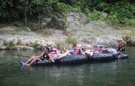 Tube rafting in bukit lawang gsumatra